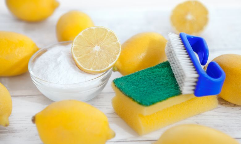 Omas Putz-Trick: Zitrone als wirksamer und natürlicher Kalklöser!